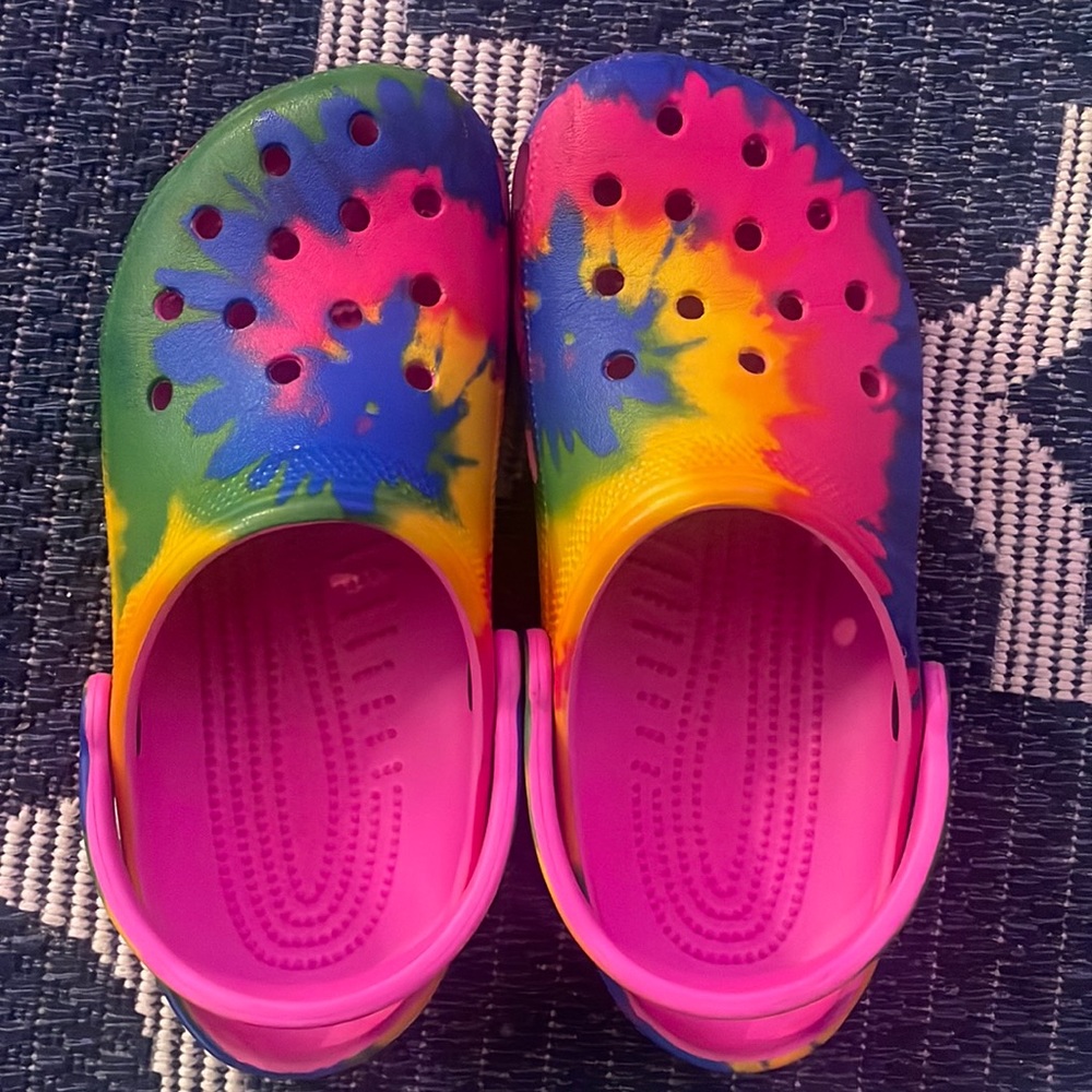 crocs